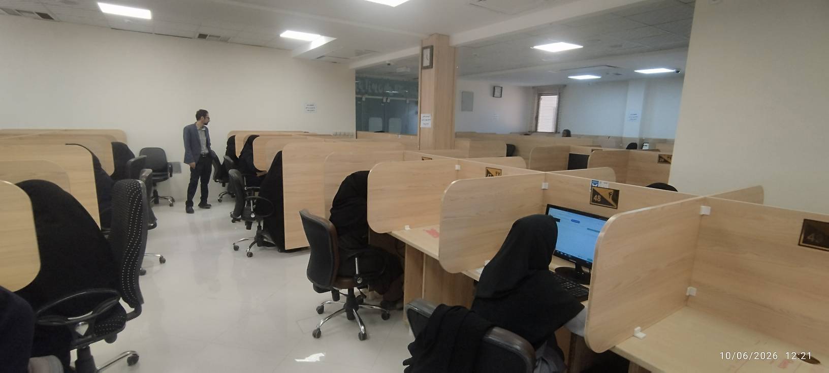ارتقای جایگاه علمی بهورزان در دستور کار معاونت بهداشت نیشابور آزمون کاردانی غیرحضوری در نیشابور برگزار شد
