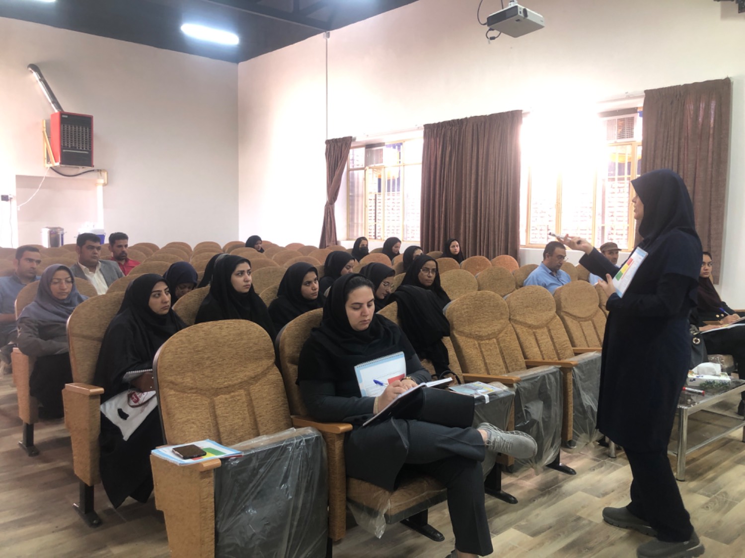 کارگاه مانا زبرخان