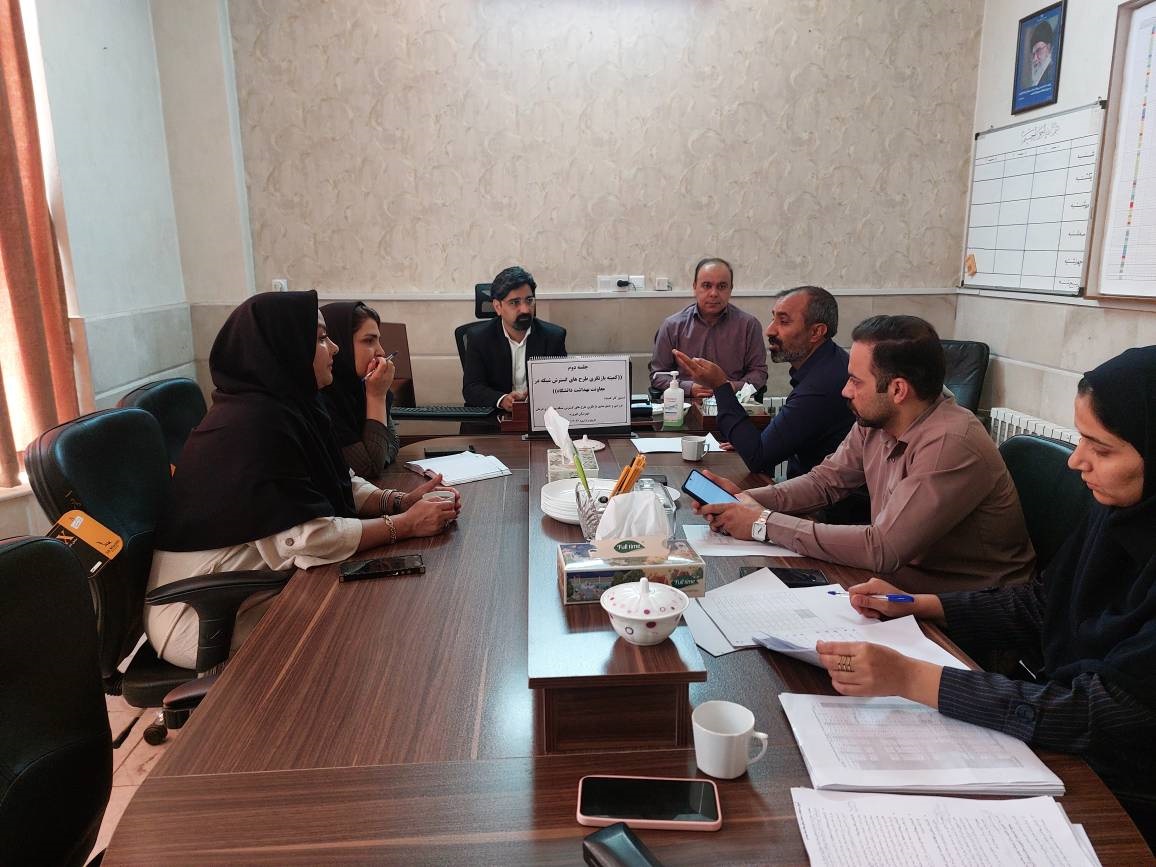 نهایی شدن بازنگری طرح های گسترش شبکه بهداشت و درمان شهرستان فیروزه