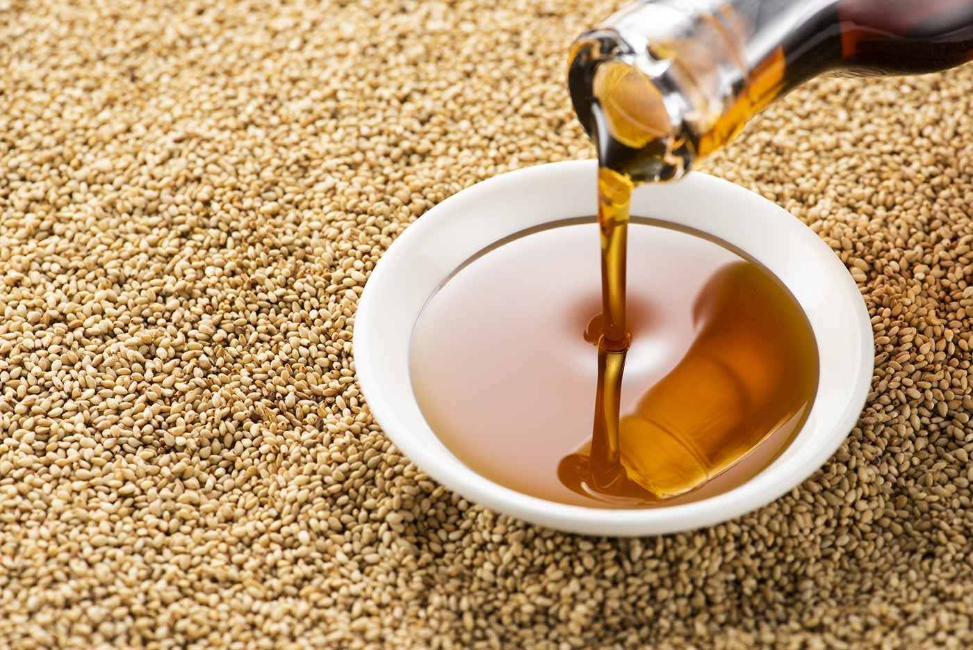 sesame oil in bowl on seed 1